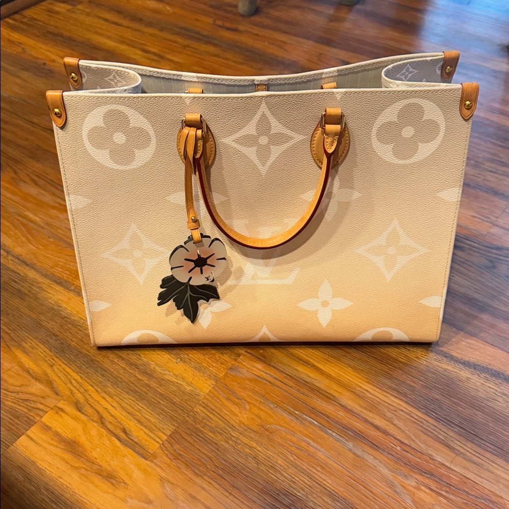 Louis Vuitton Giant by the Pool OntheGo GM tote